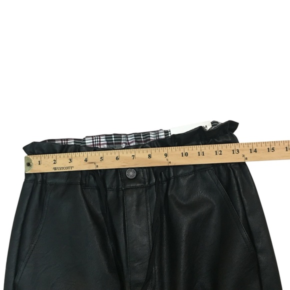 NWT KanCan Rona Matrix High Rise Faux Leather Black Joggers Cargo Pants Medium - Picture 3 of 13